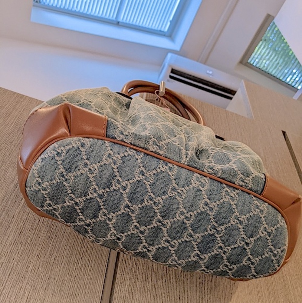 Gucci: Denim Sukey Monogram GG Logo Keychain Shoulder Bag - Picture 7 of 17